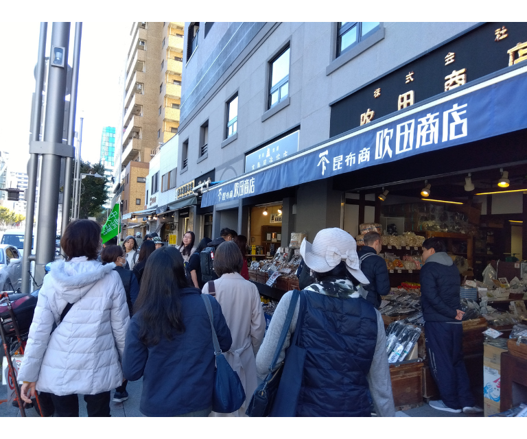 Tokyo Experience the Elegance of Edo : Tokyo Tsukiji Guided Walking Tour【10:00-12:00】