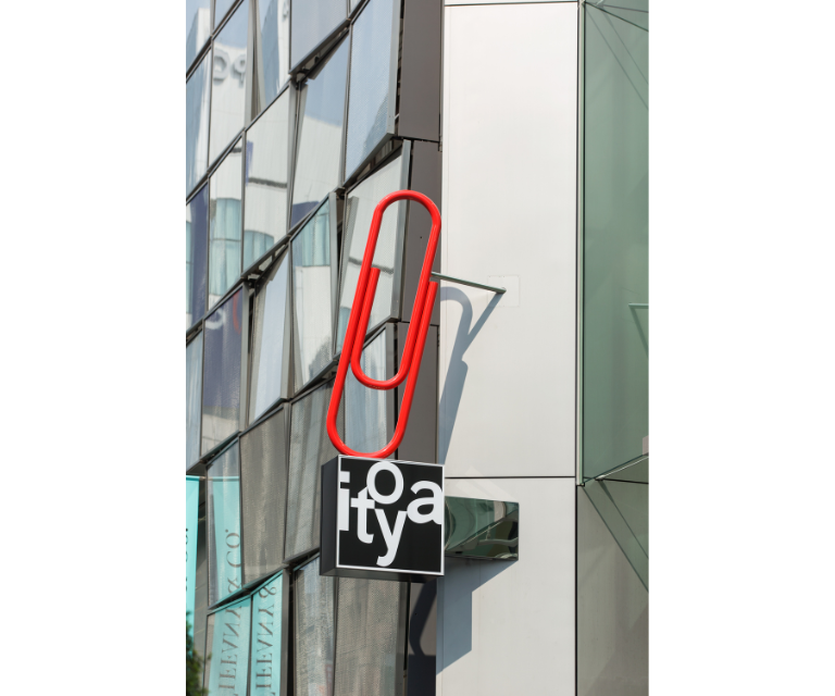 English Tour 【Trans-Ginza Walk】 2-hour Private Tour with an Official local Guide [Tokyo Chuo City Official Excursion/Walking tour]